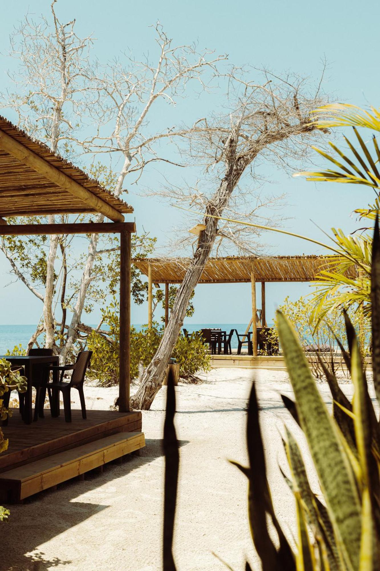 Medusa Hostel Isla Tintipan Tintipan Island Exterior photo